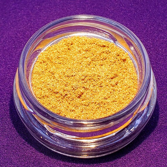 24K Gold Powder _ Sarazaar 24K Gold Infused Luxury Highlighting Powder ...