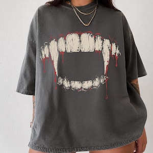 Comfort Colors Vampire Shirt Dracula Retro Unisex Tshirt , Horror Graphic Tee, Goth Girl, Oversize, Halloween Gift for Him or Her, rur758 image 1