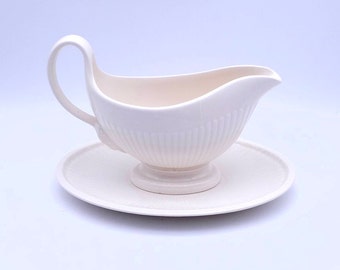 Wedgwood of Etruria & Barlaston "EDME" gravy boat with base plate - sauce boat - cream - made in England