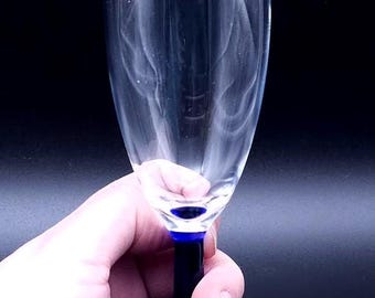 チェコ製未使用エレガントな青色フルートグラス チェコ製未使用エレガントな青色フルートグラス 【公式通販】
