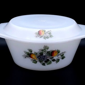 70s Arcopal ovenschaal - Fruit de France - Vintage - melkglas - gemaakt in Frankrijk