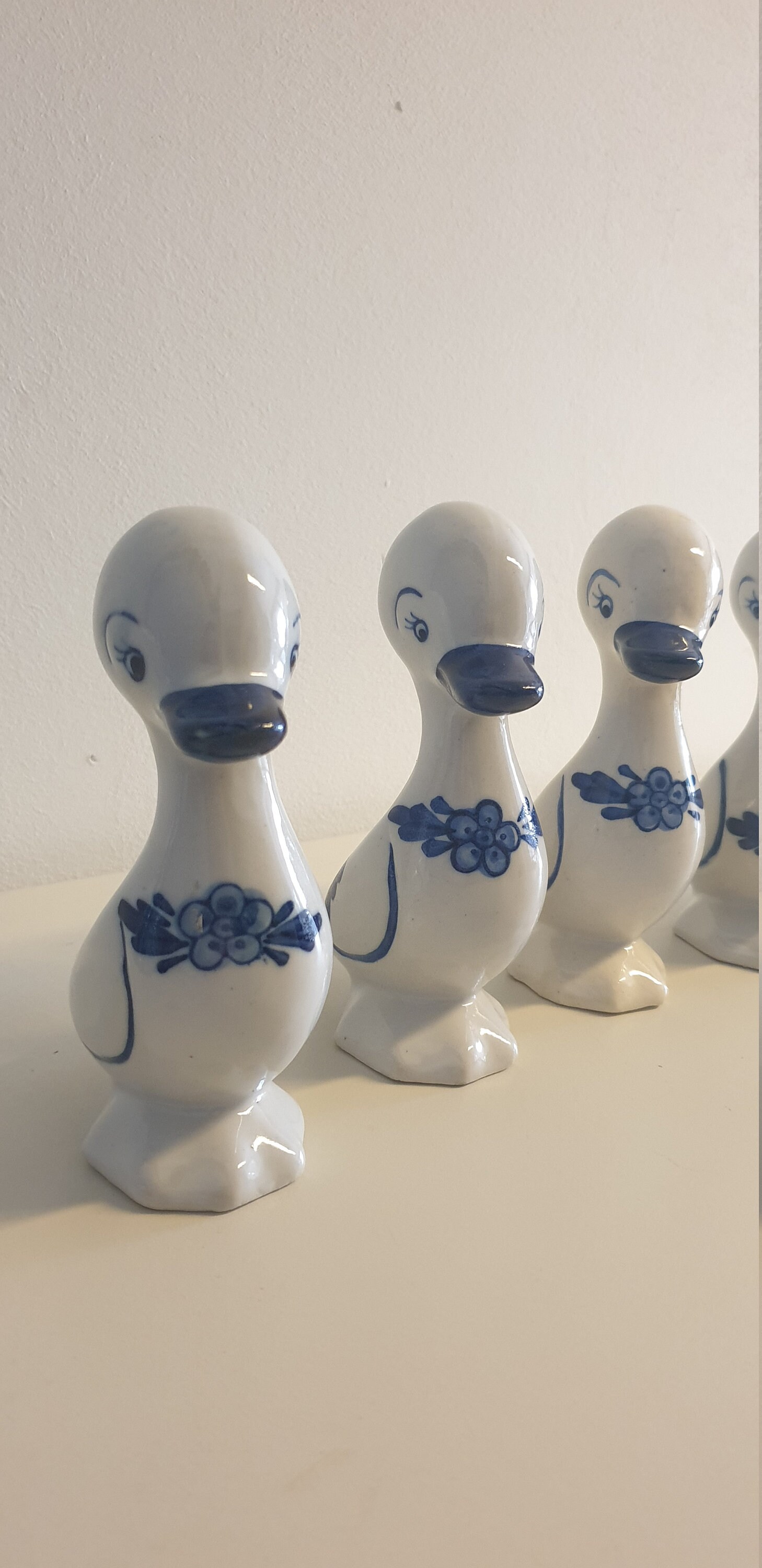 デルフトブルーのアヒルの手描き - デルフトブルーの色 - Etsy 日本