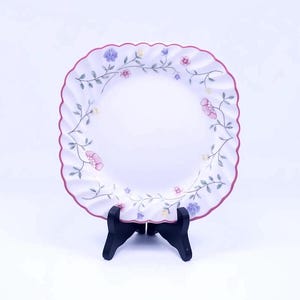 Johnson Brothers summer chintz - serving bowl - vintage - made in England