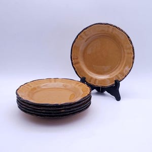 Vintage 1960s French Yellow Faience Cake Plates Set of 6, Unmarked Provencal 17cm Dessert Plates, 60s Ochre Glazed Scalloped Small Plates