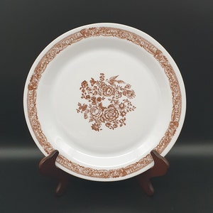 Vintage Arcopal dinner plates - made in France - retro floral design