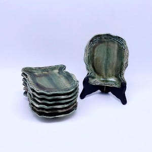 Vintage majolica dish - green/brown glaze - replacement piece - per piece - 1950