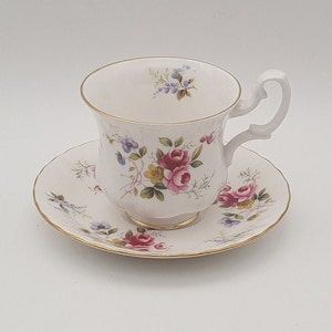 Royal albert - fine bone china - made in England