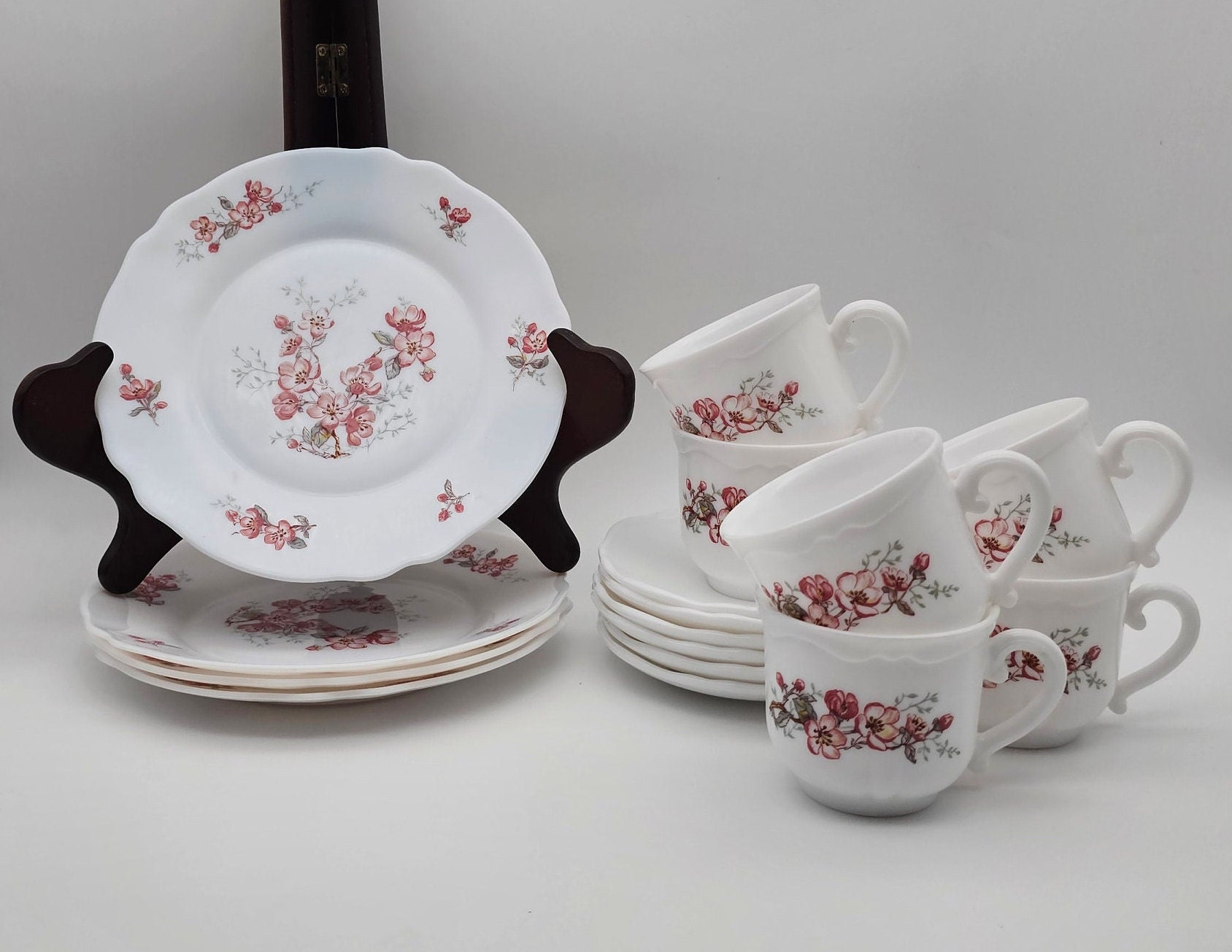 Arcopal Florentine 1970s Breakfast Set - Cherry Blossom - Cups
