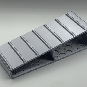 3D Printed Oakley Style Angled Sunglasses Display Stand Riser. Choose Color! bild 2