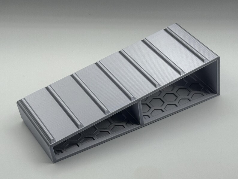 3D Printed Oakley Style Angled Sunglasses Display Stand Riser. Choose Color! bild 2