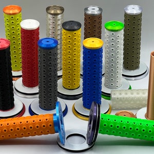 3D Printed Oakley Style B-1B BMX DISPLAY Grip With Donut Stand