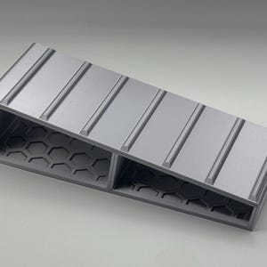 3D Printed Oakley Style Angled Sunglasses Display Stand Riser. Choose Color! bild 4
