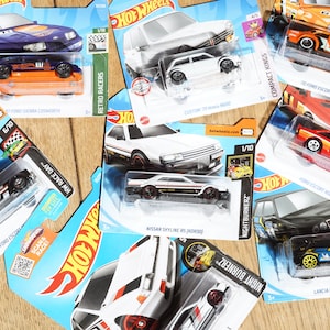 Various HotWheels cars