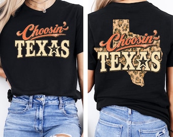 Rustic Chasin Texas Fronte e Retro PNG, Design per maglietta Leopard Texas, Grafica Western Rodeo, Sublimazione in stile Southern, Download Digitale