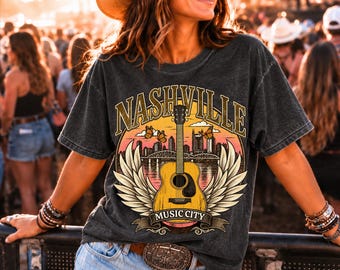 Nashville Music City PNG, design per maglietta con ali e chitarra, grafica rustica di musica country, sublimazione vintage del Tennessee occidentale, download digitale
