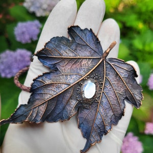 Ahornblatt Anhänger aus Kupfer, rustikale Halskette, Natur Schmuck, einmaliger Halsschmuck, Elektroforming Technik, großer Anhänger, Grunge
