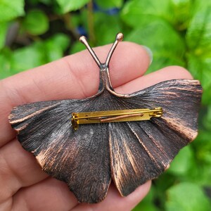 Brosche Schmetterling aus Kupfer, Gingo Biloba Blatt Brosche, Botanischer Schmuck, Elektroforming, Geschenk für sie, rustikaler Stil Bild 7