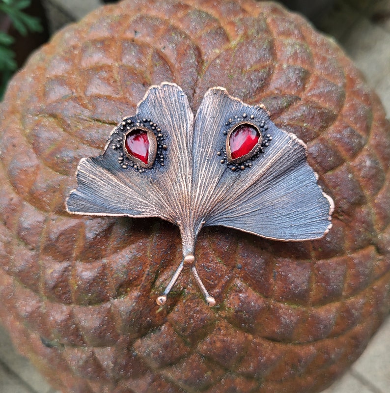 Brosche Schmetterling aus Kupfer, Gingo Biloba Blatt Brosche, Botanischer Schmuck, Elektroforming, Geschenk für sie, rustikaler Stil Bild 3