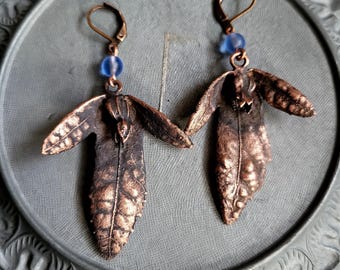 Hängeohrringe Blätter aus Kupfer, Elektroforming, Geschenk für sie, botanischer Schmuck, rustikal