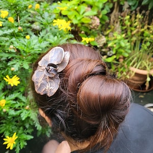 Schwarze Orchidee Haarnadel aus Kupfer, Haarschmuck Deko, Elektroforming-Technik, Kanzashi im rustikalen Stil, Geschenk für sie