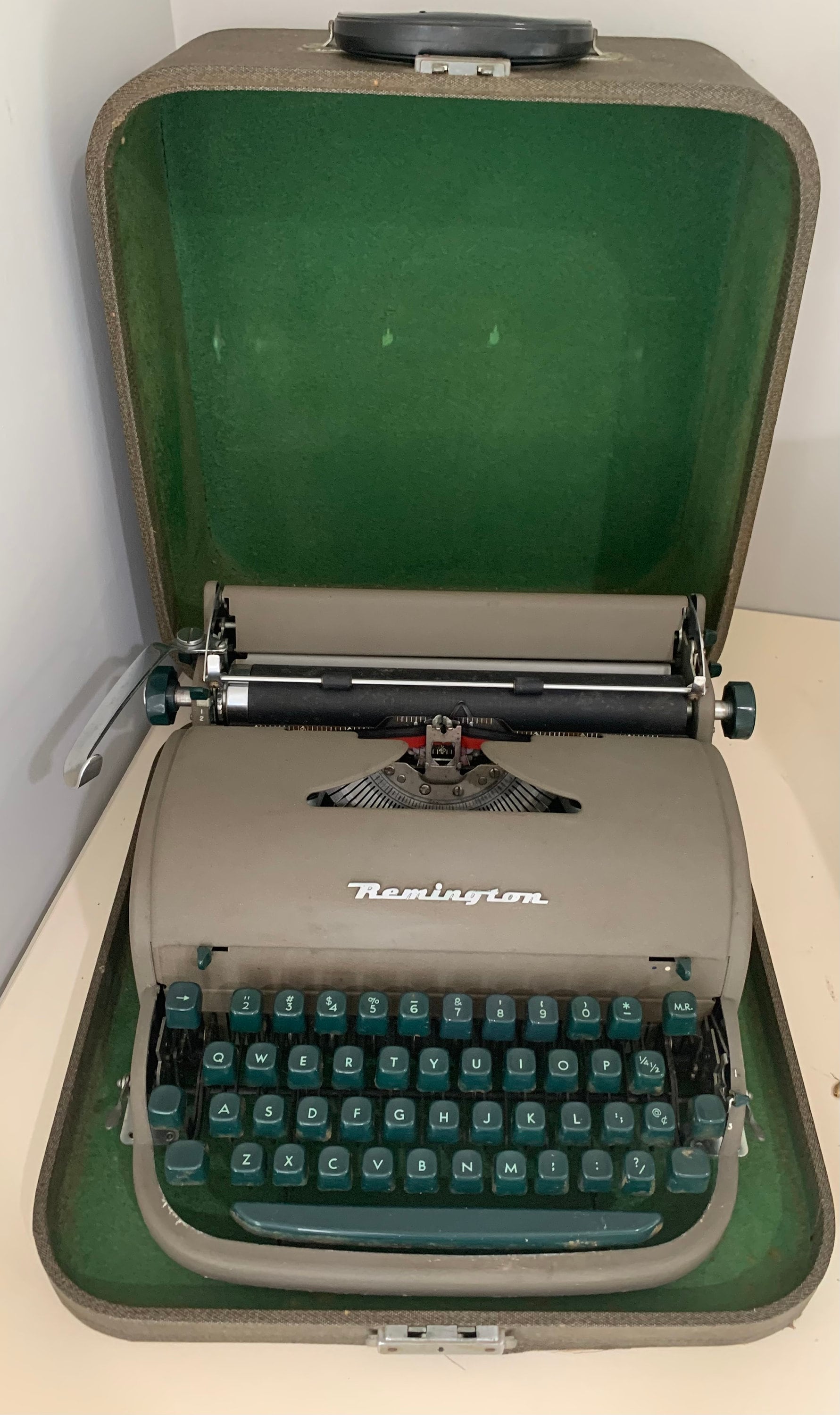 オールドRemingtonタイプライター s-l400.jpg
