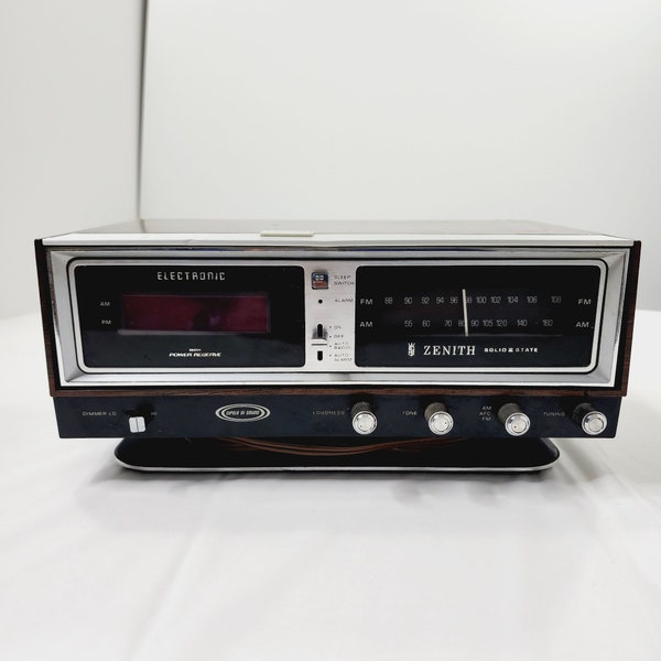 Zenith K472W Círculo de sonido de estado sólido Vintage AM FM Radio Alarm Clock