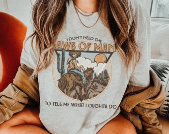 Raised on 90's Country Graphic Tee – Midwest Honeys