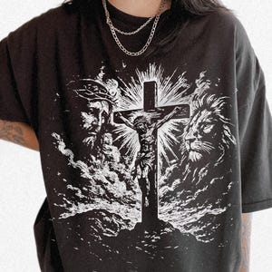 Christian Shirts Christian Streetwear Christian Crewneck Faith Based Shirts Christian Merch Jesus is King Made to Worship Church Clothes