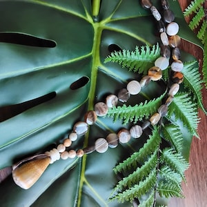 Morlets Cone Shell, Puka Shells, Disc Agate Beads, Hawaiian Necklace
