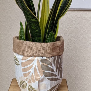 Decorative Plant Pot Cover, Waterproof Fabric Plant pot cover, Indoor Plant Pot cover, Attractive Plant Blanket, Houseplant Pot Cover.