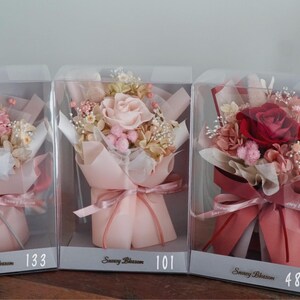 Japanese preserved rose mini bouquet eternal dried flower gift, It's an ideal gift for occasions like birthdays, anniversaries, Valentine's Day, or as a charming addition to your home decoration.