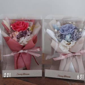 Japanese preserved rose mini bouquet eternal dried flower gift, It's an ideal gift for occasions like birthdays, anniversaries, Valentine's Day, or as a charming addition to your home decoration.