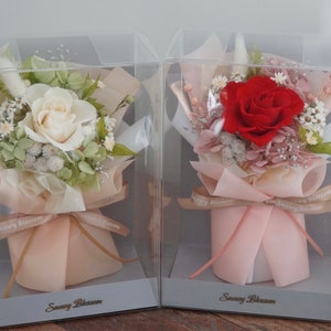 Japanese preserved rose mini bouquet eternal dried flower gift, It's an ideal gift for occasions like birthdays, anniversaries, Valentine's Day, or as a charming addition to your home decoration.