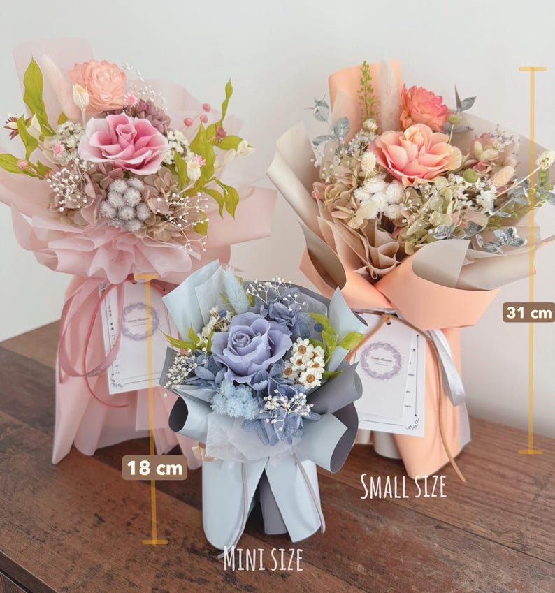 Preserved rose bouquet long lasting forever rose and dried flowers, all flowers are from Japan, colours are soft and colourful. Special and meaningful gifts. Timeless gift suitable for all memories moments.