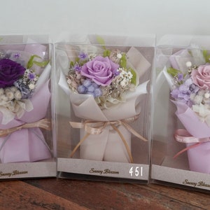 Japanese preserved rose mini bouquet eternal dried flower gift, It's an ideal gift for occasions like birthdays, anniversaries, Valentine's Day, or as a charming addition to your home decoration.