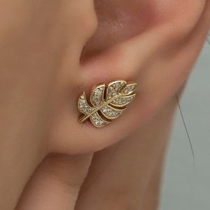 14K Gold Diamond Leaf Stud Earrings/ Gold Leaf Stud Earrings for Women/ Nature Inspired Jewelry/ Elegant Gold Studs/ Gift for Her
