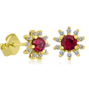 Pendientes de oro de 14 quilates con rubí redondo y diamantes pavé para mujer. Pendientes de oro de 14 quilates con rubí redondo y flores para mujer. Regalo para ella. Día de San Valentín.
