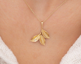 14K Solid Gold Leaf Woman Necklaces/ Gold Leaf Charm Necklaces/ 14K Gold Leaf Pendants Gift for Her/ Birthday Gifts for Her/ The Mom