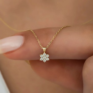 14K Gold Diamond Flower Necklace for Woman/ Gold Diamond Charm Flower Necklaces/ Mother's Day Gifts/ The Mom