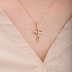 Charlie & Co. Jewelry | 14K Gold Plain Cross Pendant | Gold Religious Pendant
