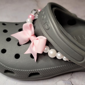 Croc Chains, beaded chains, pearl Croc chain, Croc jewelry for teens, shoe chains, Croc bling, Pink Croc bows, pearl strap for Crocs
