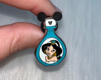 Disney Pin Jasmine Pin Aladyn Film Jasmine Butelka perfum Ukryty Myszka Miki Handel Pin Emaliowana Pin Oryginalny Kup 2 Otrzymaj 1 Gratis
