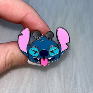 Disney Pin Stitch Pin de Lilo e Stitch Tongue Out Emoji Collection Trading Pin Enamel Pin Authentic Compre 2 e ganhe 1 grátis de sua ESCOLHA