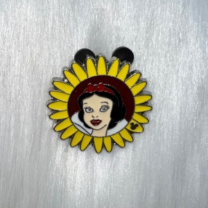 Disney Pin Snow White Princess Pin Flower Hidden Mickey Trading Pin Enamel Pin Authentic Buy 2 Get 1 Free of Your CHOICE