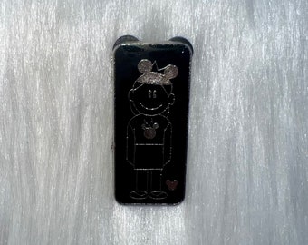 Disney Pin Familie Fenster Aufkleber Junge mit Mausohren versteckter Mickey Trading Pin Emaille Pin authentische kaufen 2 erhalten 1 frei Ihrer Wahl