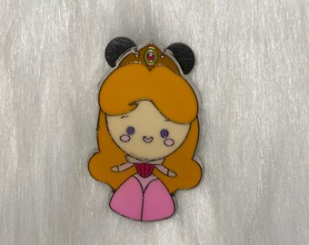 Disney Pin Trading HKDL Aurora Sleeping Beauty Princess Jeweled Frame Dangle Pin