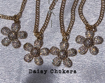 Daisy Choker, Gold Flower Necklace