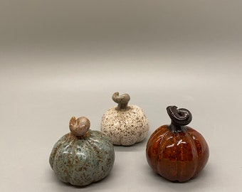 Set of 3 mini ceramic pumpkins