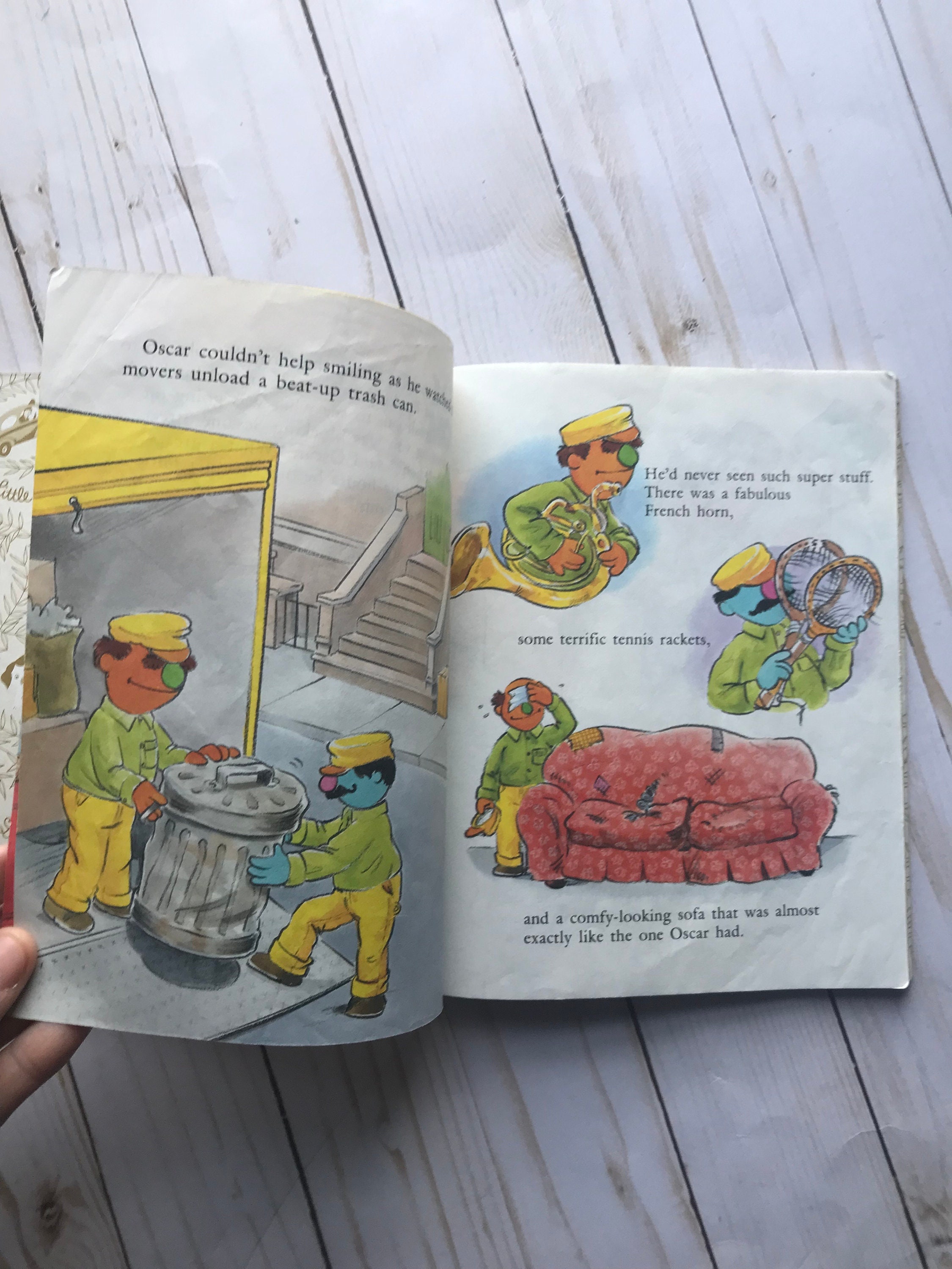 Little Golden Book, Oscar's New Neighbor, Vintage Little Golden