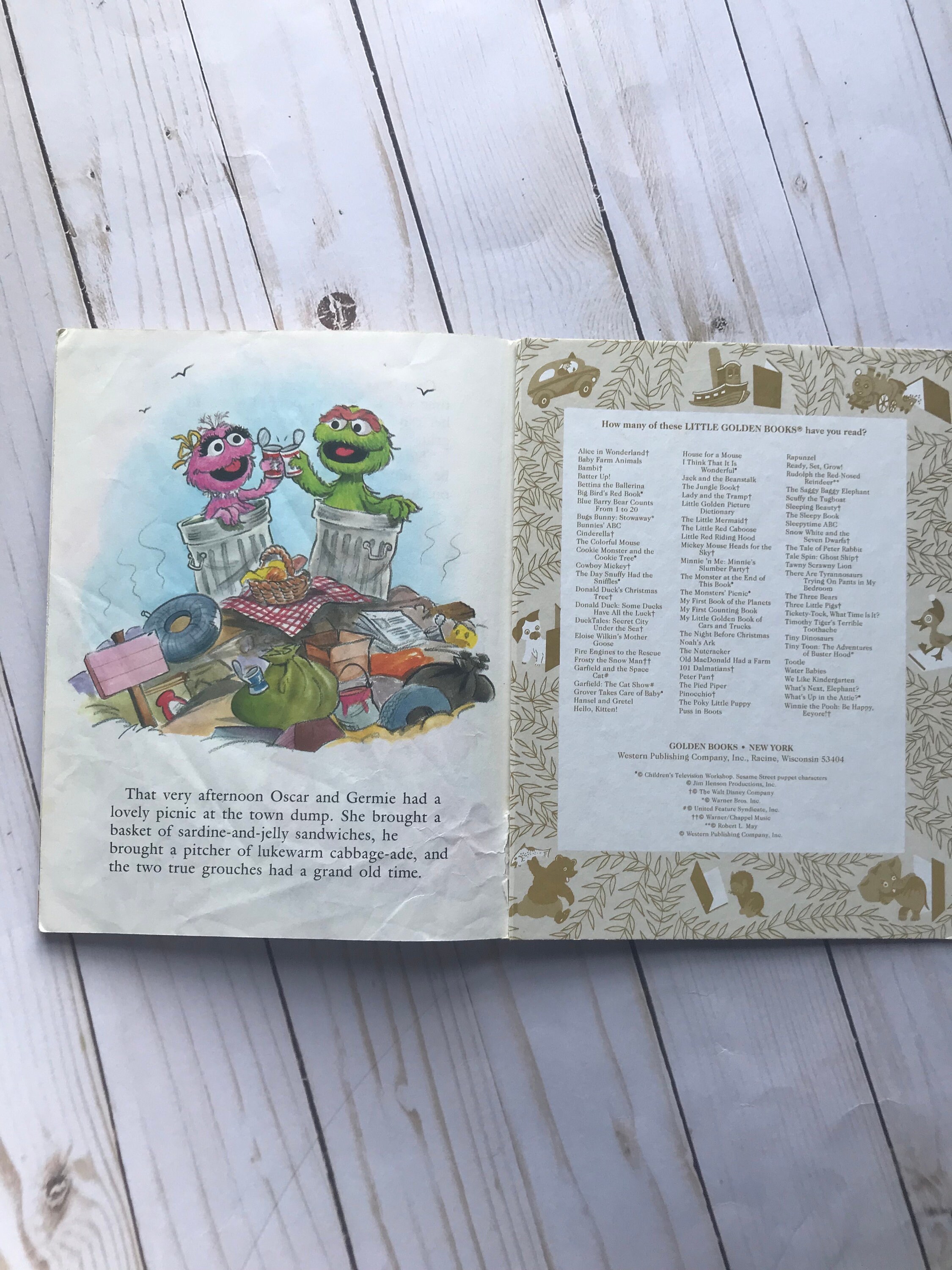 Little Golden Book, Oscar's New Neighbor, Vintage Little Golden